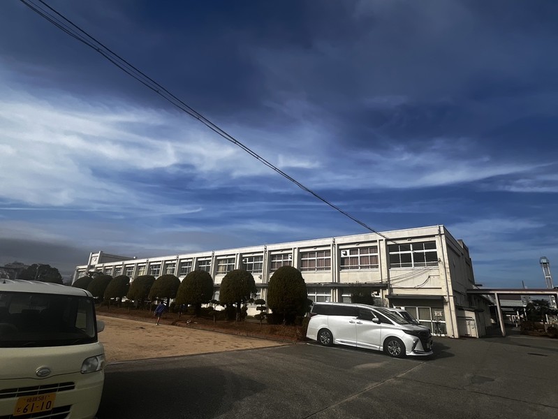 中学校　加古川市立山手中学校（中学校）まで537m