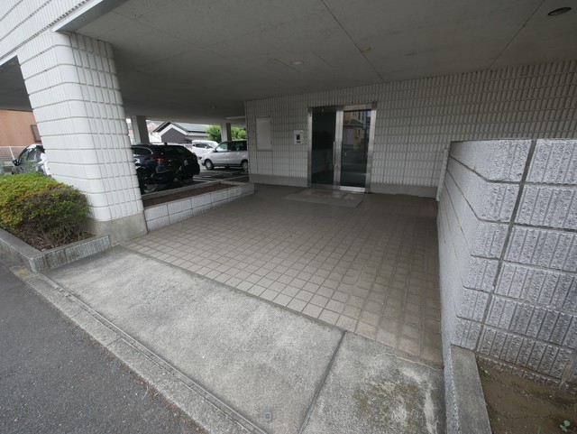 エントランス　★綺麗なエントランスですね★