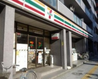 コンビニ　セブンイレブン 板橋東山町店（コンビニ）まで240m