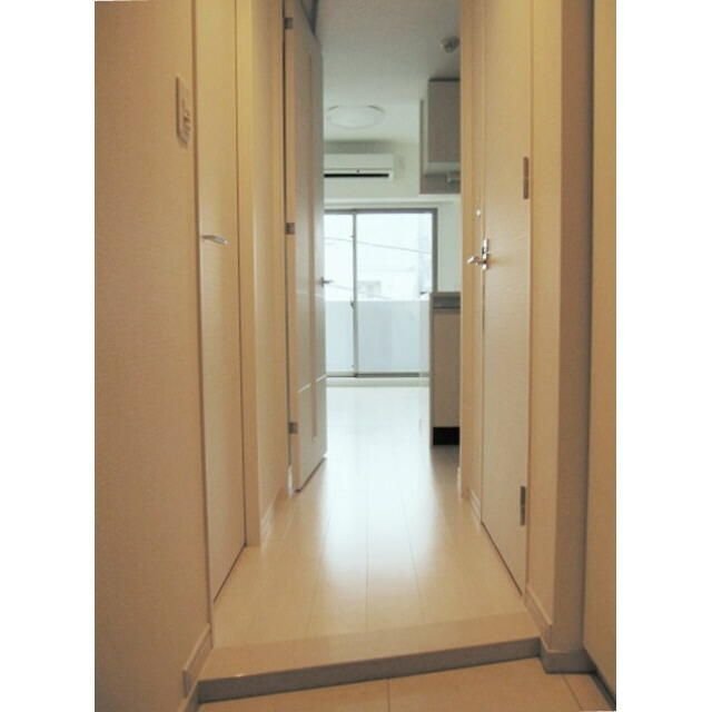 玄関　弊社は都内全域の物件をご紹介可能です！