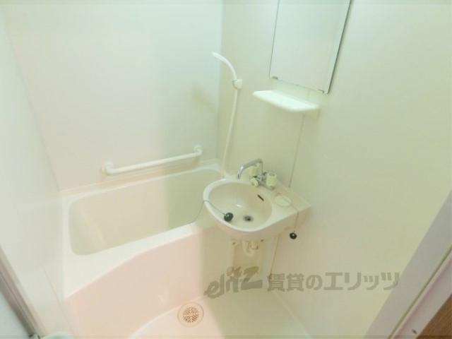 バス・シャワールーム　バス