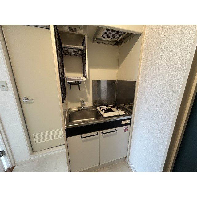 キッチン　コンパクトなキッチンで掃除もラクラク