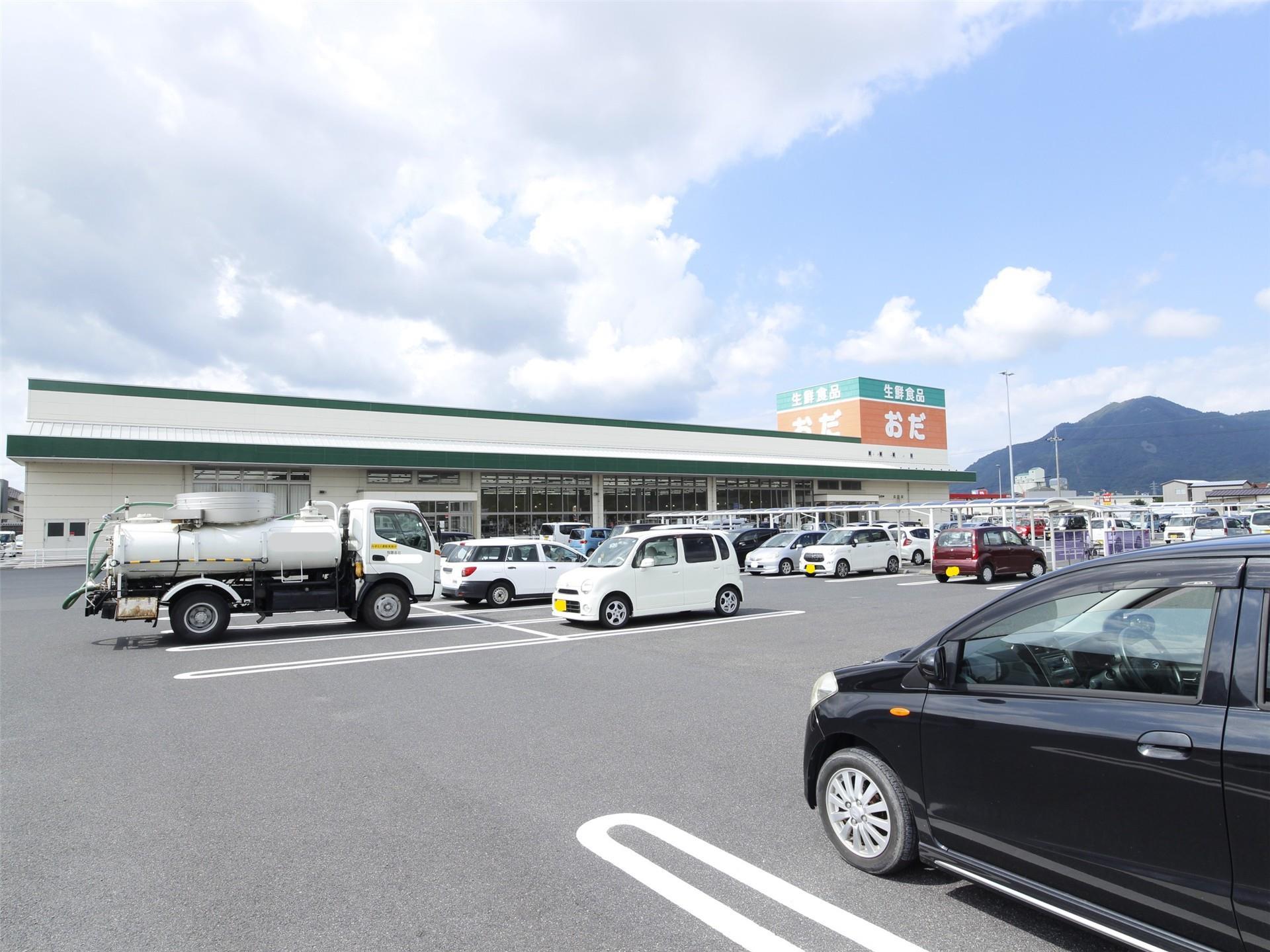 スーパー　生鮮食品おだ出雲店（スーパー）まで282m