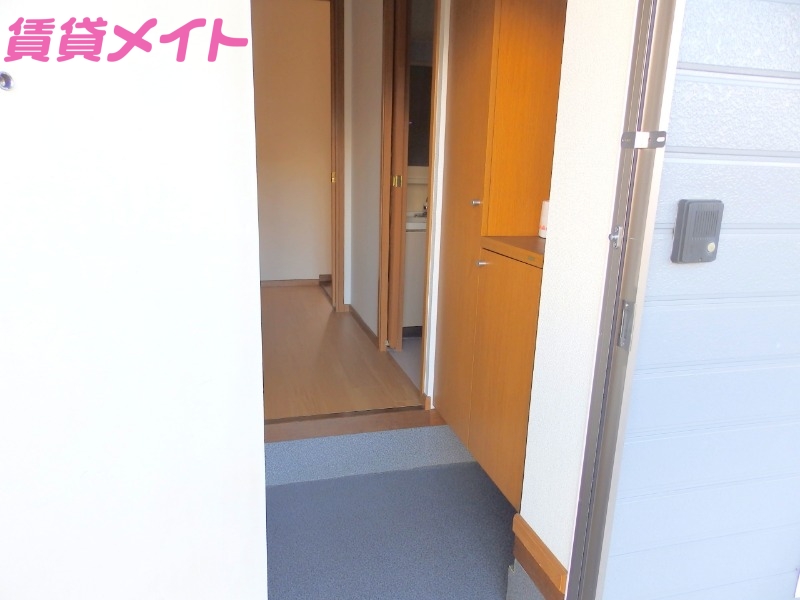 玄関　別部屋参考写真です