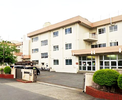小学校　八王子市立宇津木台小学校（小学校）まで705m