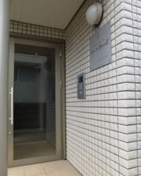 エントランス　清潔感あるエントランス