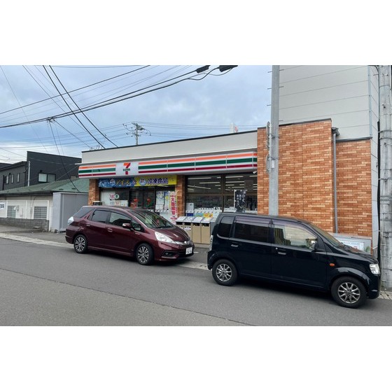 コンビニ　セブンイレブン東仙台１丁目店（コンビニ）まで631m