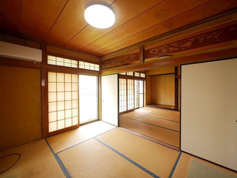 居室・リビング　1F東側和室6帖