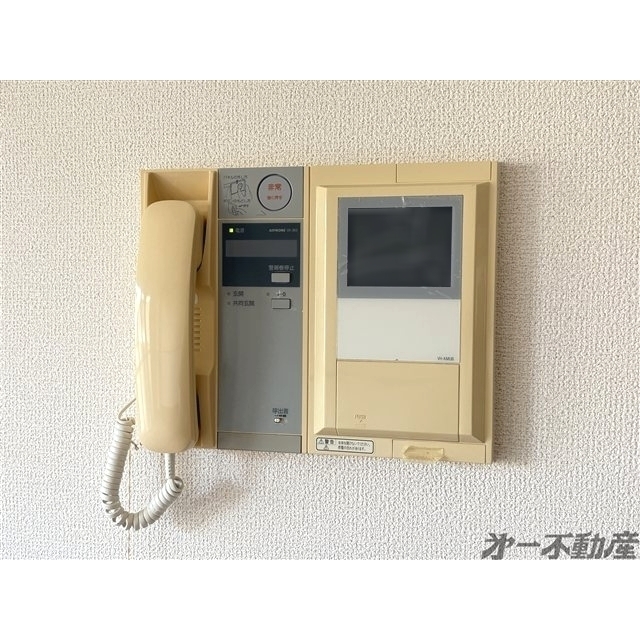 セキュリティ　モニター付きインターホン