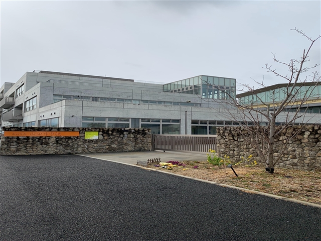 中学校　山田中学校（中学校）まで1560m