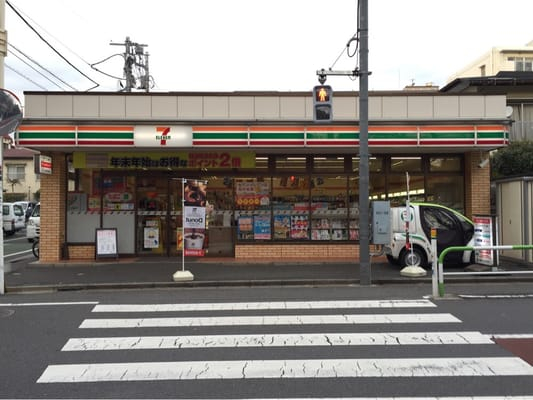 コンビニ　セブンイレブン豊島高松３丁目店（コンビニ）まで815m