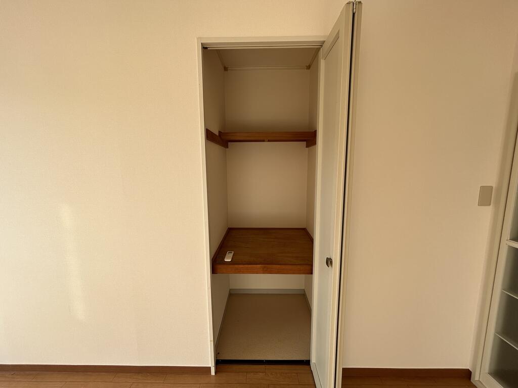 収納　各和室に大きい収納があります。