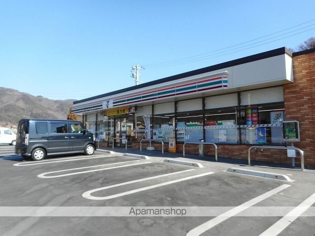 コンビニ　セブンイレブン　松本洞店（コンビニ）まで950m
