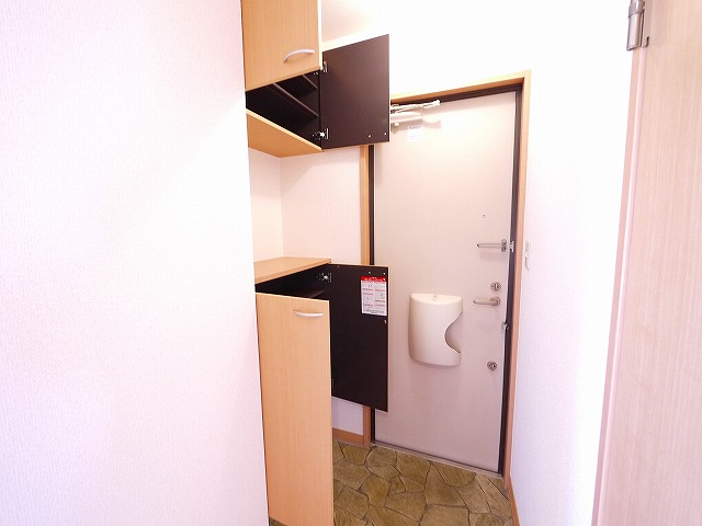 玄関　明るい玄関です