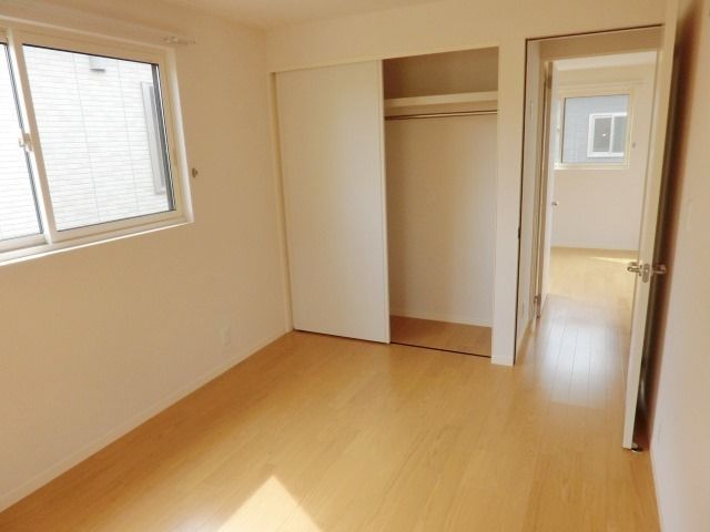その他部屋・スペース　２面採光の明るいお部屋