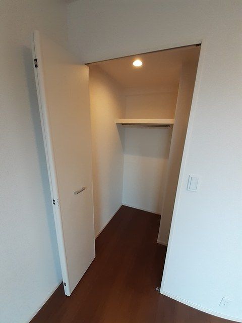 収納　ウォークインクローゼット