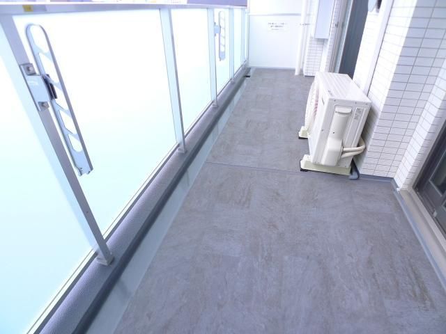 バルコニー　写真は同タイプ住居です。