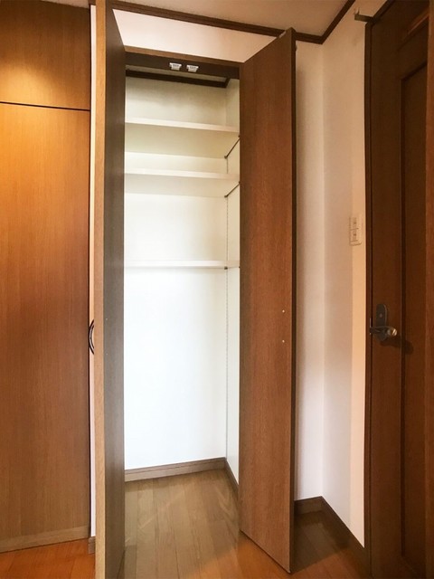 収納　【収納】クローゼット。同タイプ別部屋写真。現況優先。
