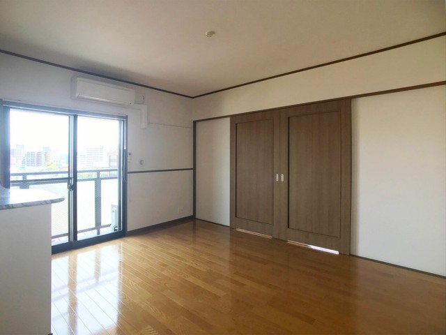 居室・リビング　【居間・リビング】同タイプ別部屋写真。現況優先。