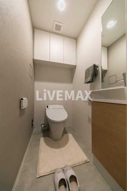 トイレ　※写真は同タイプ住戸です。