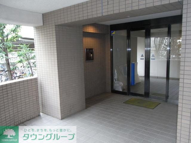 エントランス　オートロック付きのエントランス