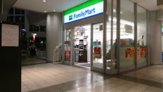 コンビニ　ファミリーマートシーバンスア・モール店（コンビニ）まで549m