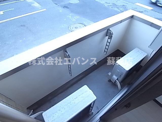 バルコニー　開放的で明るい空間を演出してくれるバルコニーです