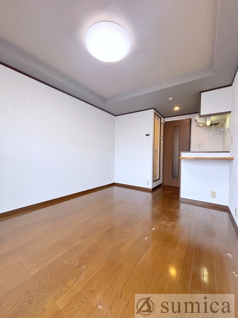 居室・リビング　広々としてお部屋ですね♪