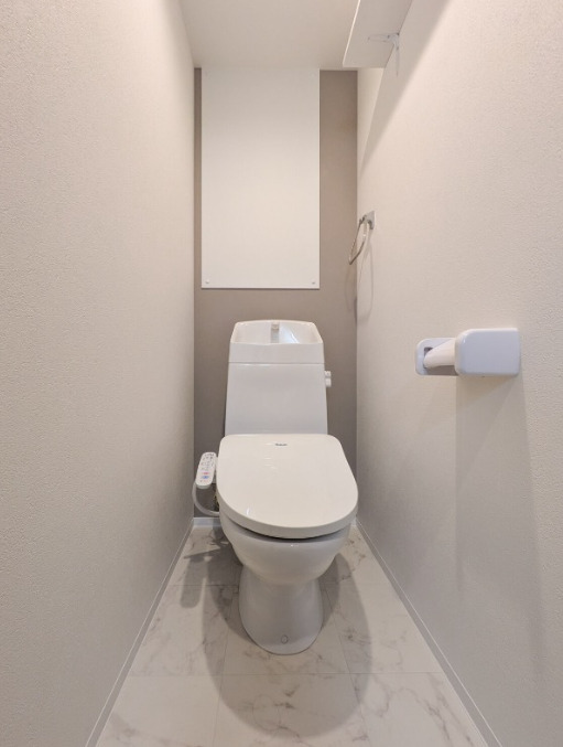 トイレ　※空き予定のため別部屋の参考写真です