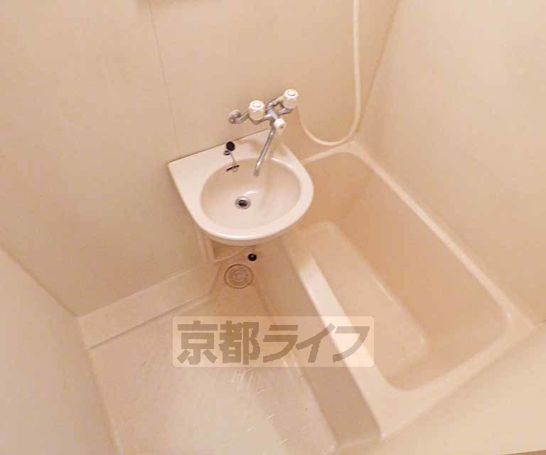 バス・シャワールーム　落ち着く空間です。