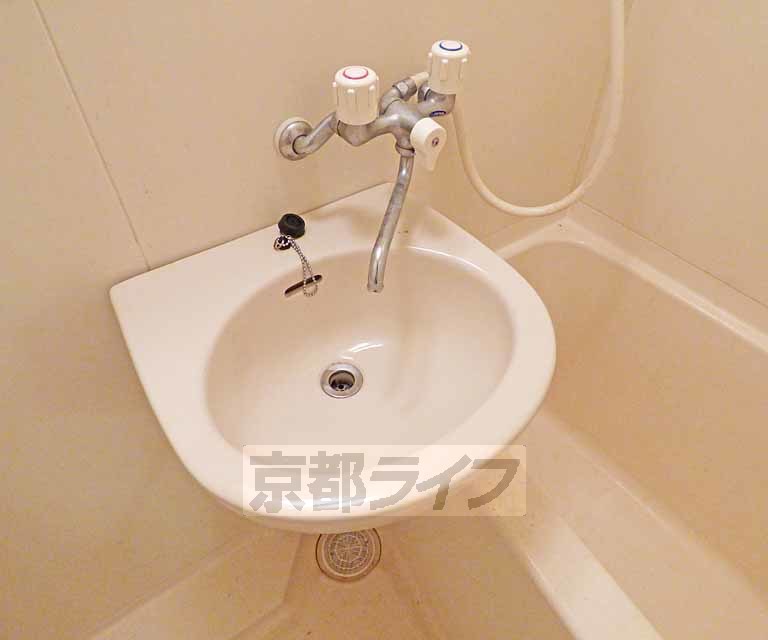 洗面設備　洗面台です。