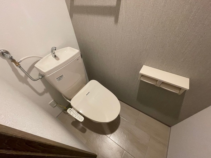 トイレ　シャワートイレになっているので快適です！
