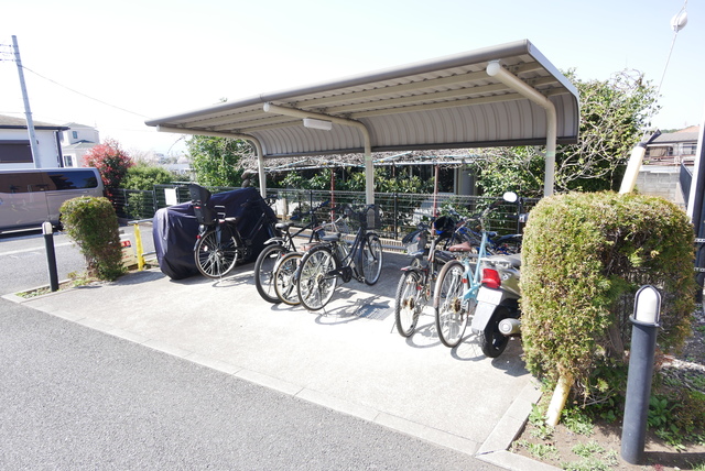 その他共有部分　★屋根付き駐輪場がございます★
