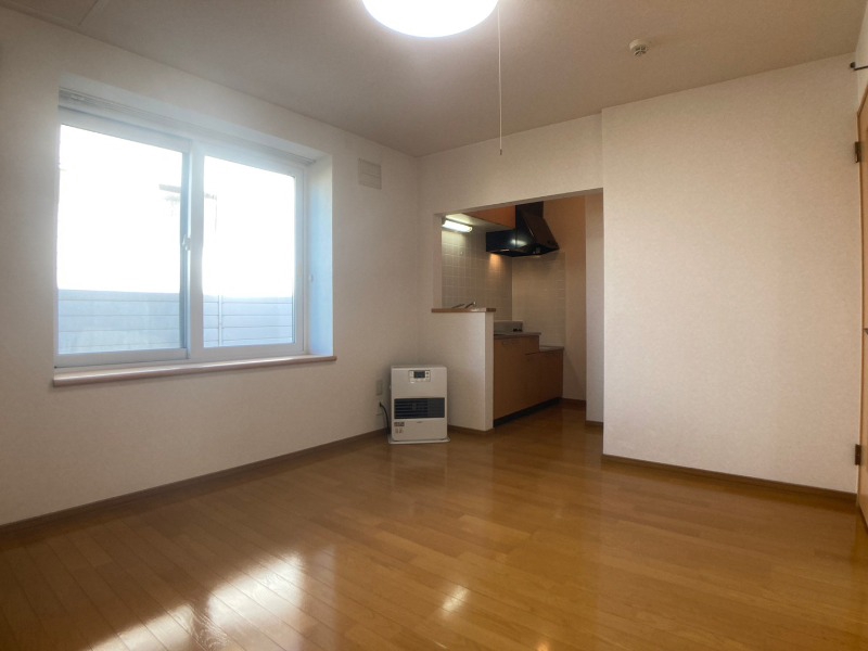 居室・リビング　広くてキレイなお部屋が広がっていて、充実した生活が送れそう。