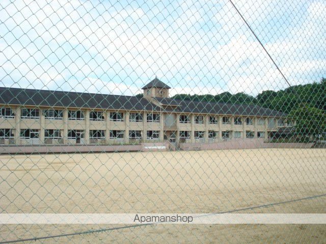 その他　桜井市立桜井南小学校（その他）まで344m