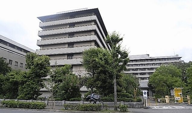 病院　京都大学医学部附属病院（病院）まで710m