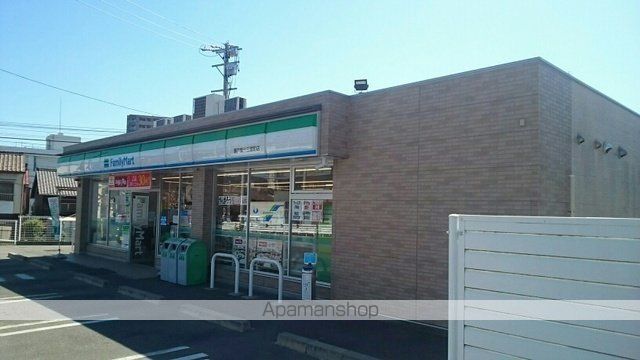 コンビニ　ファミリーマート（コンビニ）まで170m