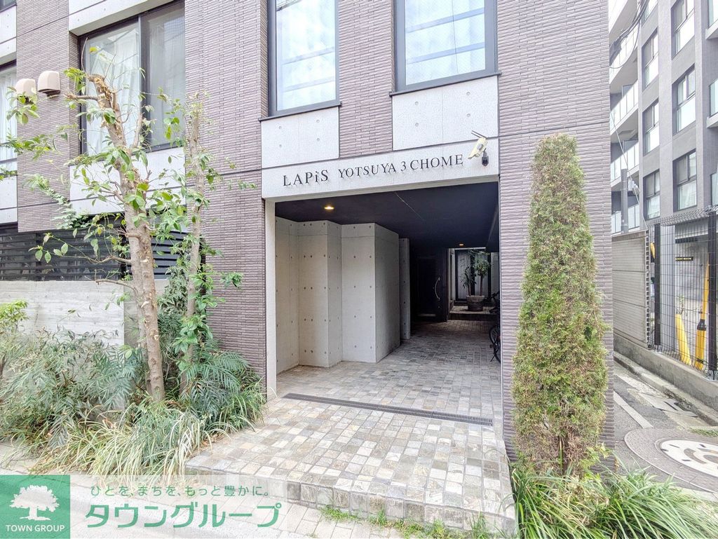 エントランス　エントランス