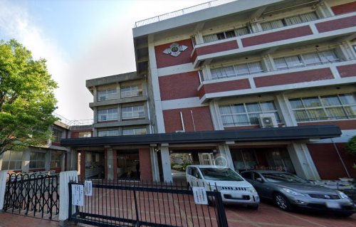 小学校　高松市立国分寺北部小学校（小学校）まで679m