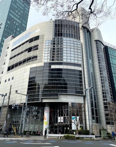 図書館　角筈図書館（図書館）まで300m
