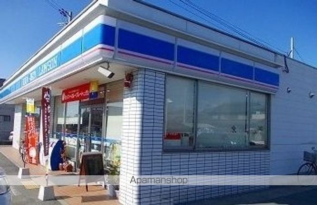 コンビニ　ローソン（コンビニ）まで500m
