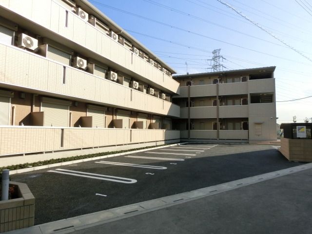 駐車場　敷地内駐車場