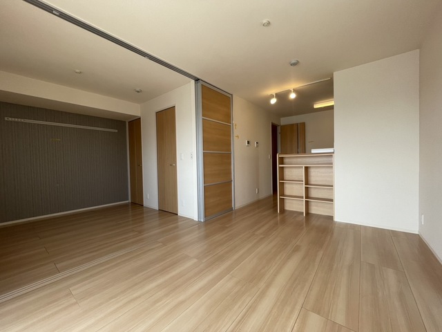 居室・リビング　別部屋参考写真です