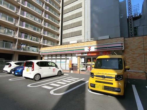 コンビニ　セブンイレブン 吹田江坂町1丁目店（コンビニ）まで293m