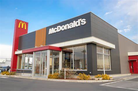 飲食店　マクドナルドいわき湯本店（飲食店）まで1024m