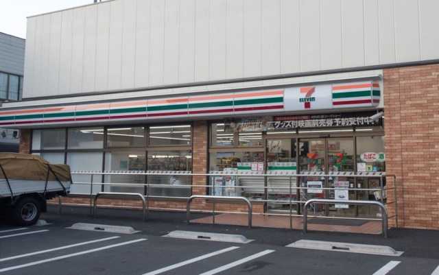 コンビニ　セブンイレブン墨田５丁目（コンビニ）まで151m