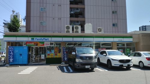 コンビニ　ファミリーマート 則武本通店（コンビニ）まで245m