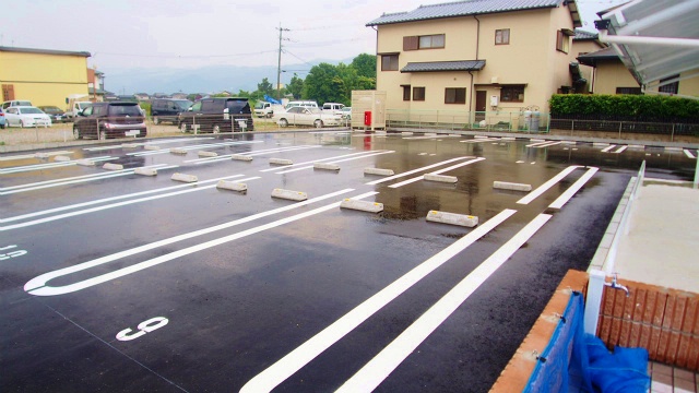 駐車場　駐車スペースもあります