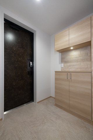 玄関　※写真は同タイプ住戸です。