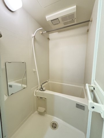 バス・シャワールーム　別のお部屋のお写真です。
